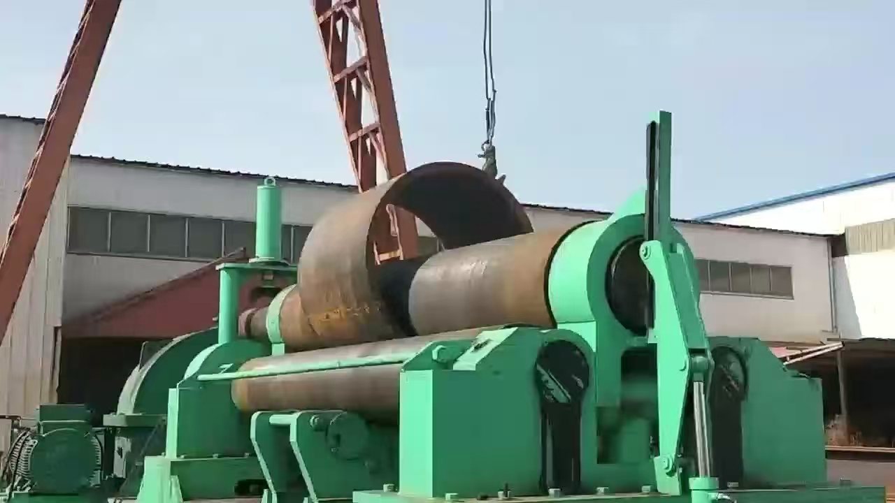 Spiral qaynaqlı boru və qıvrılmış polad boşqab borusu arasındakı fərq nədir?